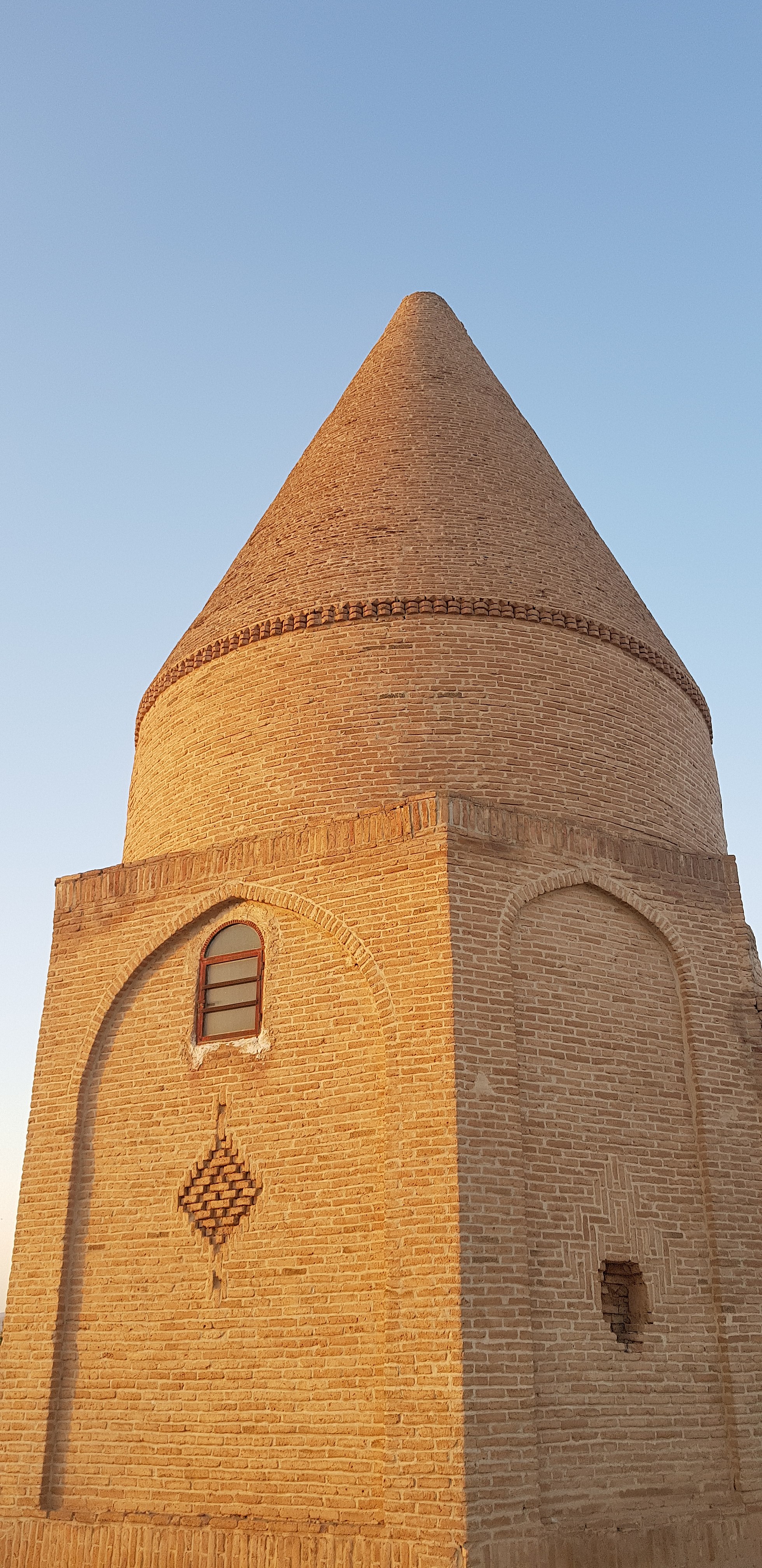 طراحی اپلیکیشن در ضیاءآباد
